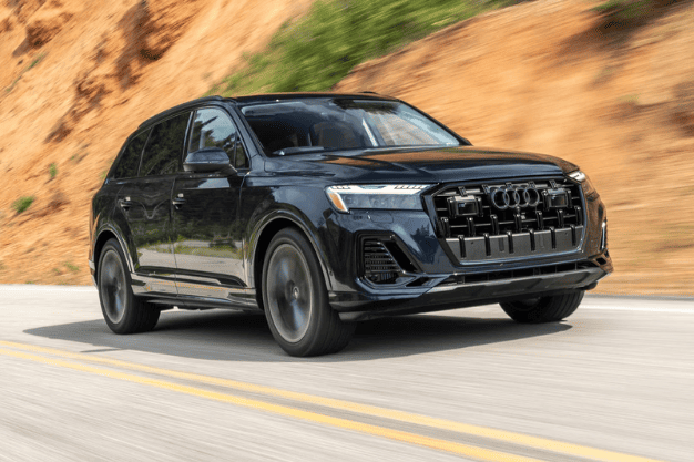 Service Provider of AUDI New Q7 (Luxury SUV-7 Seater) Car Rental in New Delhi, Delhi, India.