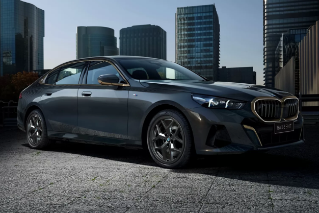Service Provider of BMW 5 Series 2025 Model Car Rental in New Delhi, Delhi, India.